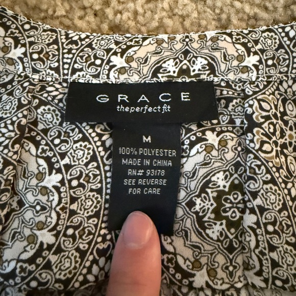 GRACE Blouse size medium - Picture 5 of 6